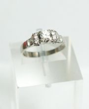 Wertvoller Damenring aus Platin mit ca.0,32ct Brilllanten A1674