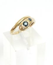 Antiker englischer Schlagenring aus 375/000 Gelbgold mit Safiren