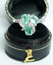 Smaragd Brillant Damenring aus 585/000 Weissgold A1804