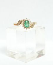 Englischer Smaragd Brillant Damenring 375/000 Gelbgold A1825