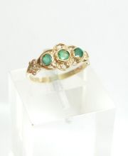 Englischer Smaragd Damenring aus 375/000 Gelbgold A1850