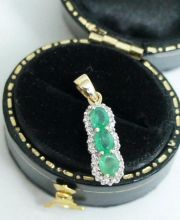 Sehr h�bscher Smaragd Diamant Anh�nger in 375/000 Gelbgold A1884