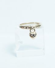 Verspielter Ring aus 375/000 Gelbgold mit beweglichen Herz A1302