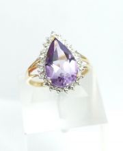 Oppulenter Amethyst Damenring in 375/000 Gelbgold A1356