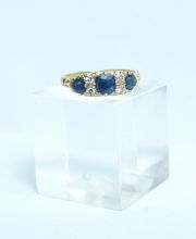 Wertvoller Safir Brillantring in 750/000 Gelbgold aus England A1